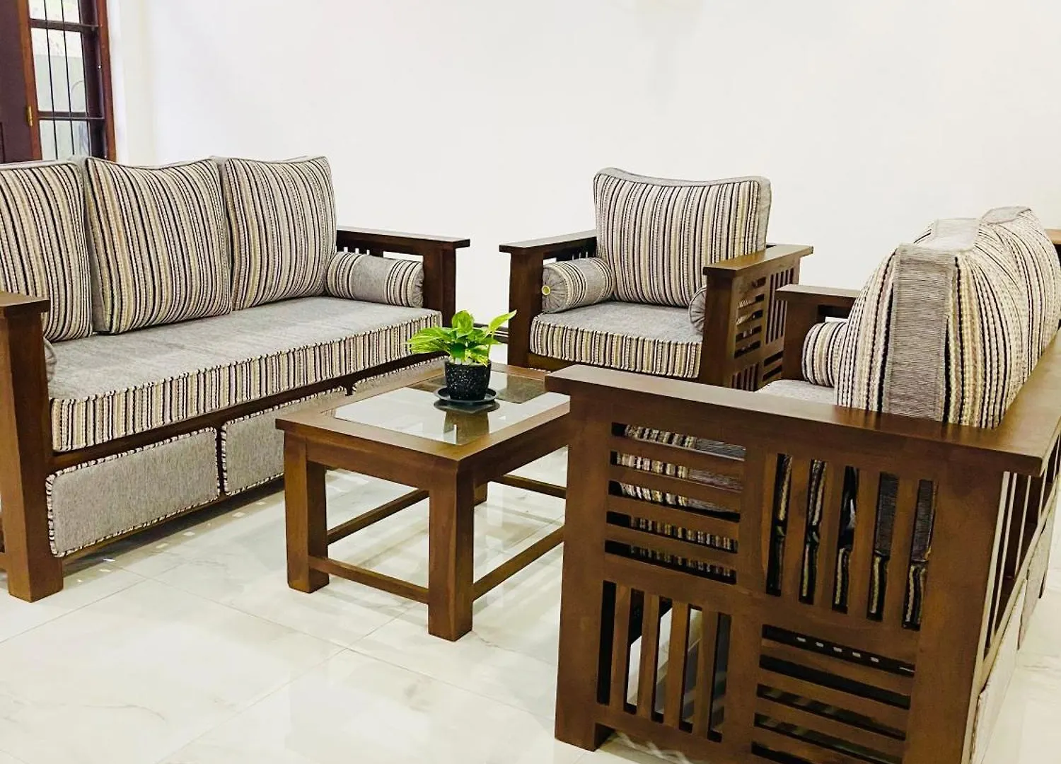 Guest house Fanisha Family Villa And Restaurant Negombo Sri Lanka